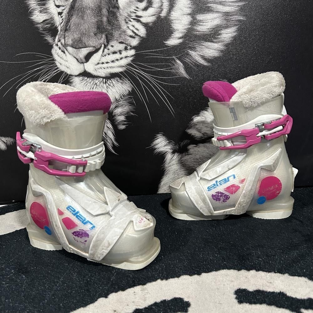 Elan Bloom 1 EL-RBJB0117 Ski Boot Girls 8 White Skiing Snowboarding Fleece-Lined